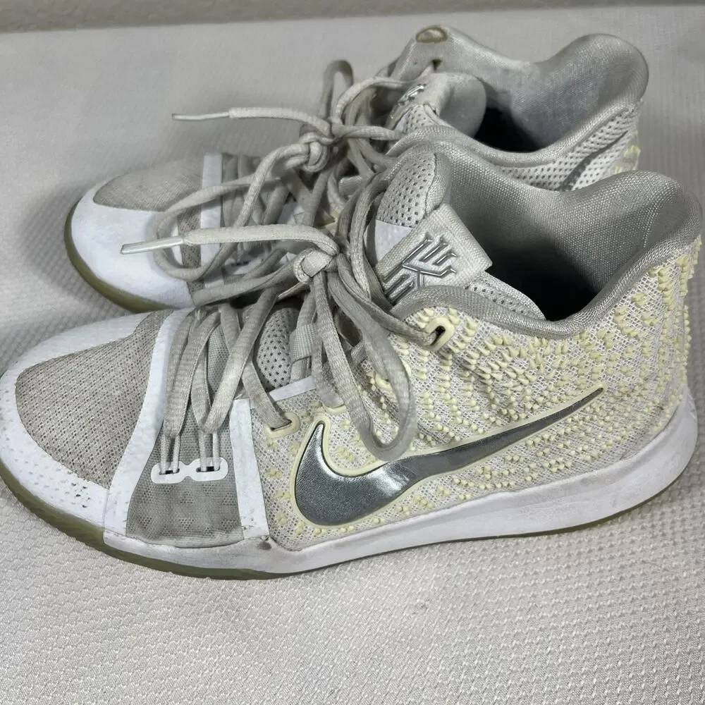 Youth 2017 Nike Zoom Kyrie 2 White Chrome Lace-up Basketball Shoes, Size Youth 4
